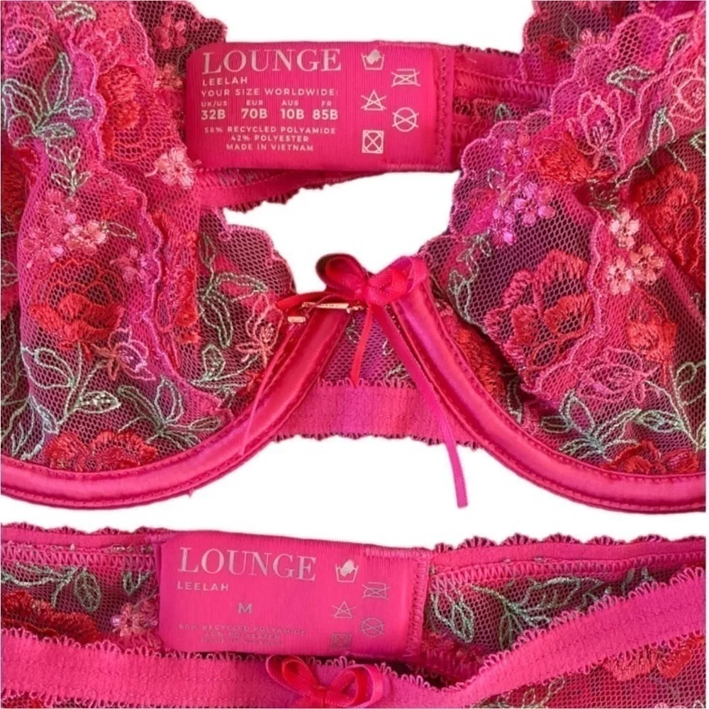 NWT LOUNGE Leelah Bra and matching garter Set Hot Pink Lace Embroidered